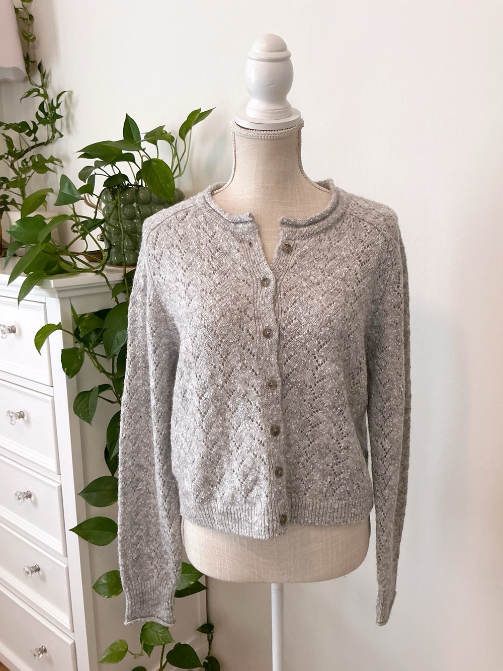 Treasure & Bond | Light Gray Knit Button-Up Cardigan size M